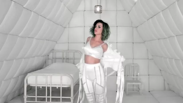 Katy Perry - Peacock 