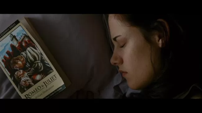 Romeo & Juliet book from Twilight New Moon 