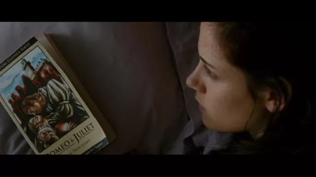 Romeo & Juliet book from Twilight New Moon 
